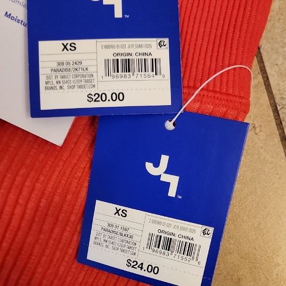 JoyLab Red Ribbed Athletic Shorts Set - Picture 2 of 3